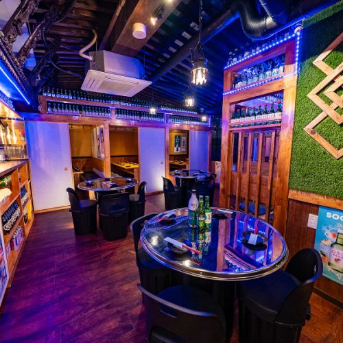 20～80名様まで対応可能な店内貸切も承っております。ソファ席やテーブル席をご用意し、落ち着いた雰囲気の中でゆったりとお過ごしいただけます。各種ご宴会はもちろん、合コンや二次会、パーティにも最適。おしゃれで使い勝手の良い空間で、特別なひとときを演出します。