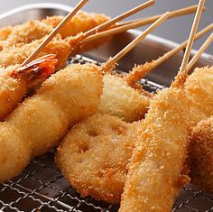 当店自慢の串カツを堪能できる飲み放題付きコースは4000円～◎