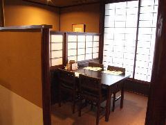 【雰囲気の良い店内・・・♪】平成7年度京都市都市景観賞(建築部門)受賞。店内は京町屋風で趣のある造りとなっております。