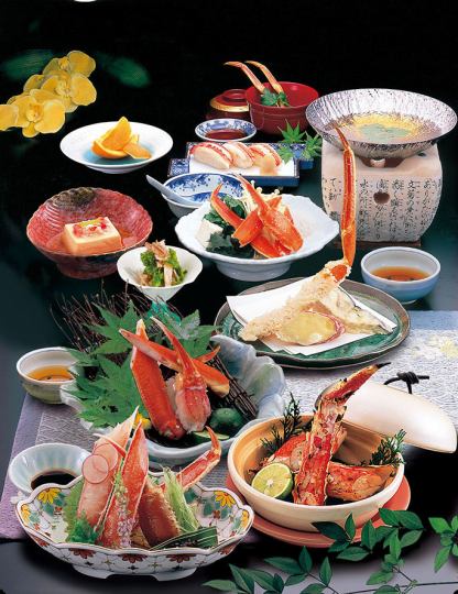 【共10道菜品】螃蟹怀石“紫丁香”…品尝真正的帝王蟹和雪蟹…12,100日元