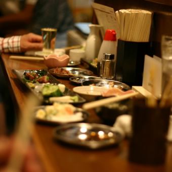 【2시간 음료 무제한 포함】숯불 꼬치 구이&절품 볶음밥 등 가벼운 전 7품 코스