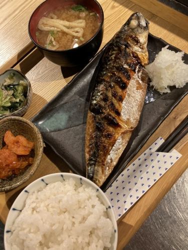 Mackerel culture dried grilled set meal