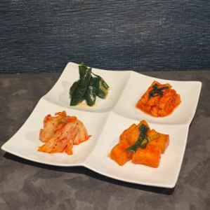 김치 모듬/긴 김치