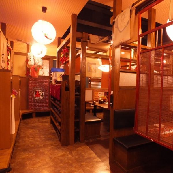 Located on the 2nd floor of the Chime Nibancho Building on the west side of Mitsukoshi [Red to Matsuyama Nibancho]! Located near the station, our store is perfect not only for various banquets but also for swallowing on the way home from work! A private room with 72 seats! You can enjoy exquisite hot pots and snacks in a private space.Please use it in various scenes such as company banquets, girls-only gatherings, and joint parties ♪