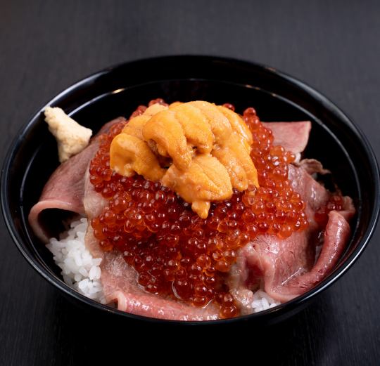 [Many repeat customers! Red and frost specialty] Ikura sea urchin Wagyu beef gout bowl