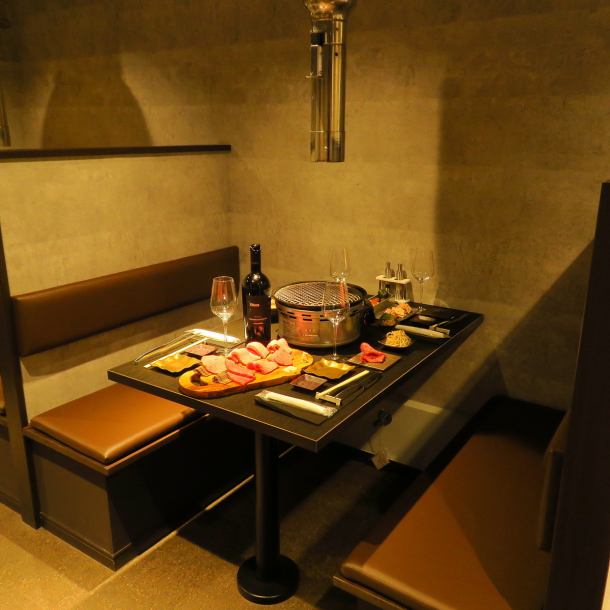 [A space where you can relax on the sofa] We also have box seats where you can relax. Please enjoy the best Wagyu beef in a private space.