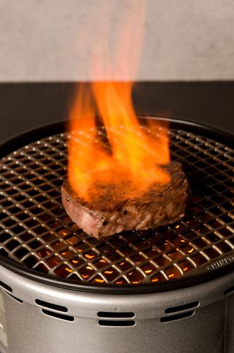 【当店1番人気コース!】名物 痛風丼に目の前フランベ塊肉もついてくる♪6000円コース☆