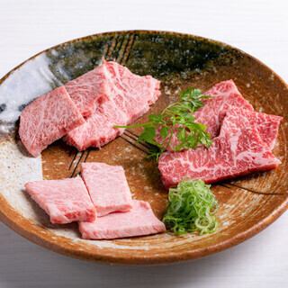【飲み放題付きコース】人気の焼き肉コース×飲み放題×完全個室の定番コースです。６品 6000円）