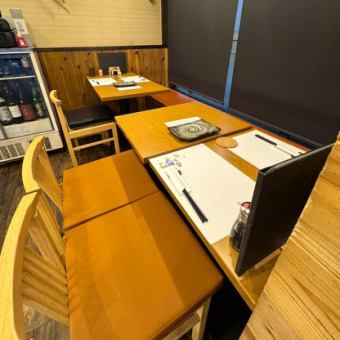最大8名様でのご利用OK！大人数の場合はテーブルをつけてお座りいただくことも可能です！
