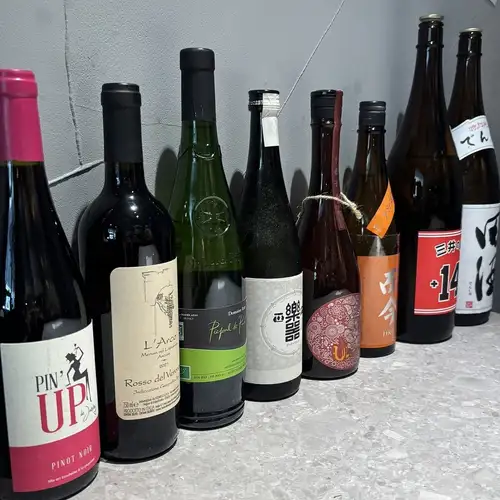 ◆こだわり選んだ日本酒、ワインのラインナップ