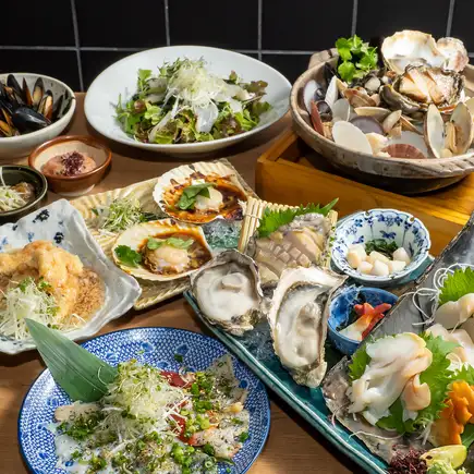 December Year-End Party: Toyonaka's Shellfish Feast Course! Featuring 10 kinds of signature steamed shellfish, this exquisite course will make any shellfish lover swoon, with all-you-can-drink included.
