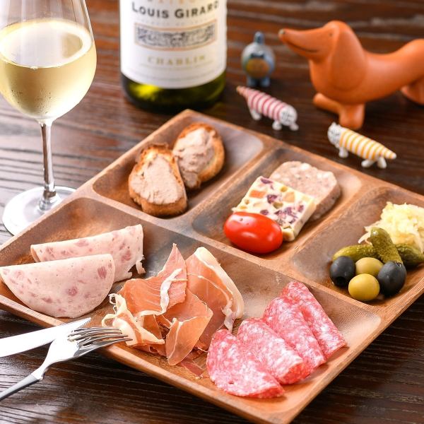 Recommended number one! Charcuterie 1,500 yen (tax included)
