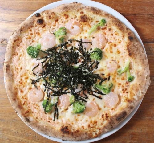 日式明太子、蝦子和綠花椰菜披薩