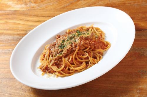 Bolognese meat sauce spaghetti