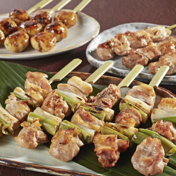 30名様までご利用頂けるテーブル席をご用意しております!宴会、女子会、デート等様々なシーンでご利用ください♪飲み会や宴会等におすすめなコースもご用意しておりますので是非ご活用ください!