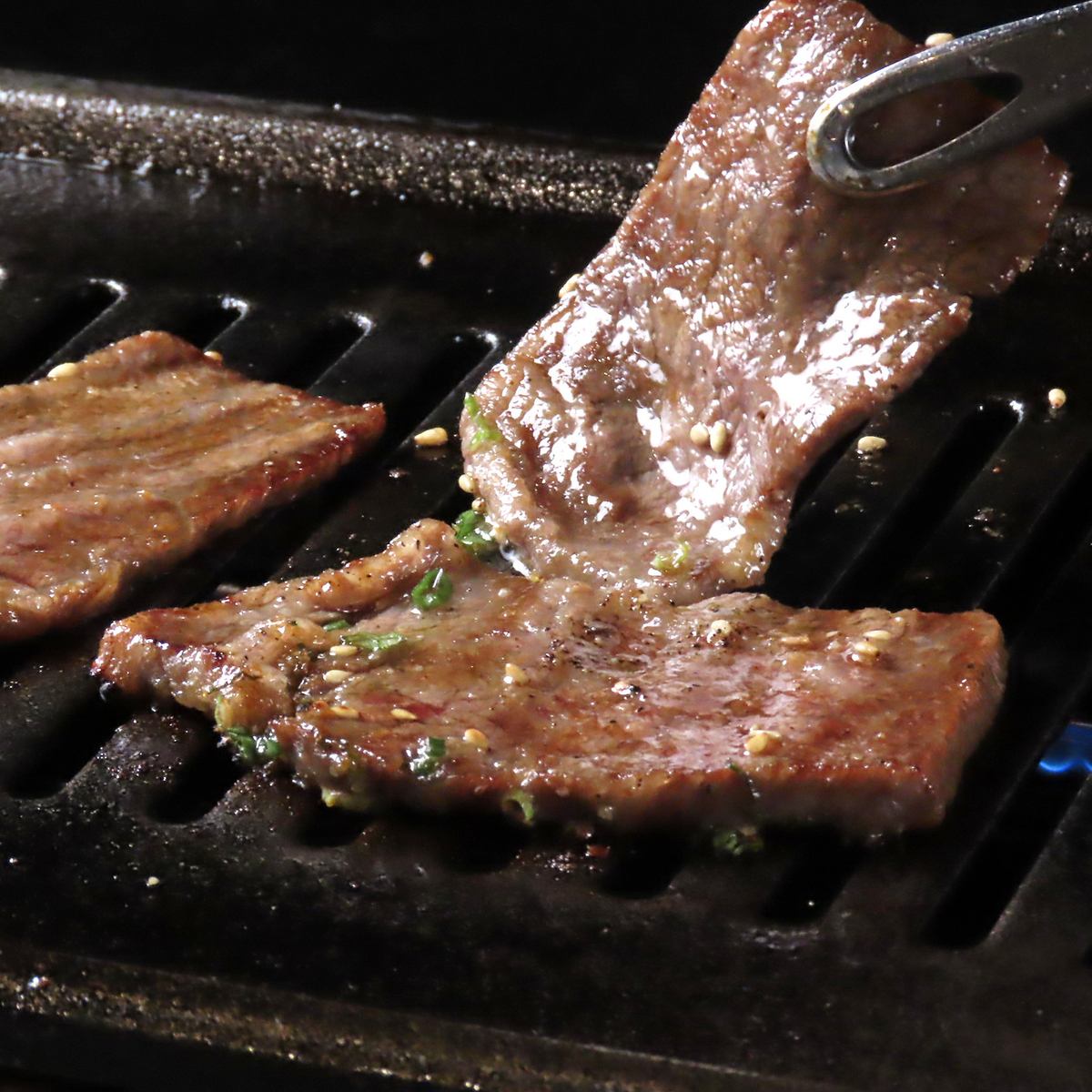 本場大阪式の元祖広島焼肉を味わえるお店！