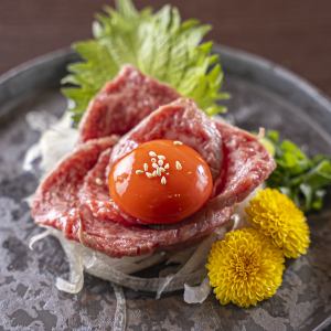 和牛炙りゆっけ
