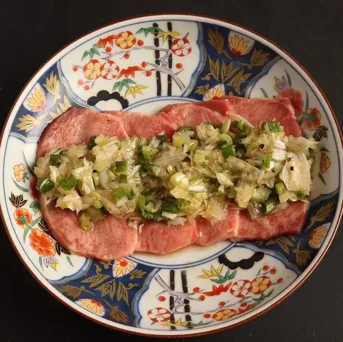 特级葱香咸牛舌