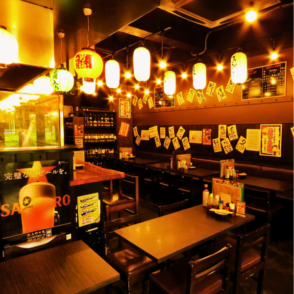 [3 minutes walk from Tsudanuma Station! A lively public bar!] The interior has a retro Showa era atmosphere with lanterns and posters! We are proud of the lively atmosphere where you can have fun with friends! Enjoy a drink after work, welcome party, farewell party, class reunion, or with friends. It can be used for various occasions such as drinking parties!Please use it when you have a banquet in Tsudanuma!