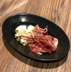Raw ham and cream cheese