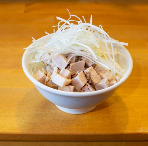 ミニチャーシュー丼