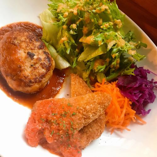 Ame-colored hamburger & Minato minced meat cutlet