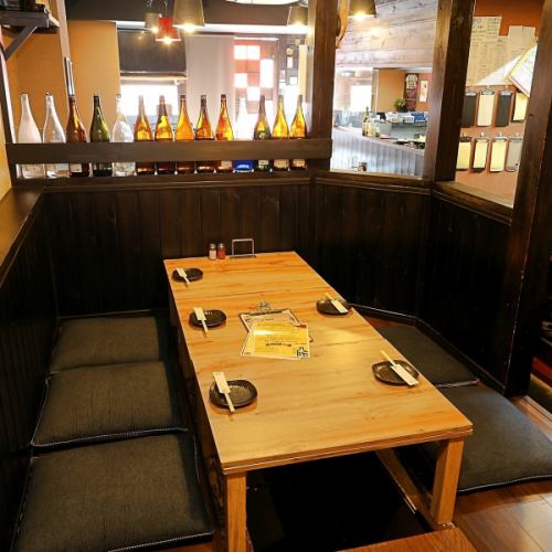 半個室仕様でご利用可能。