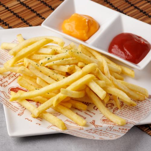 French fries 2 kinds of sauce