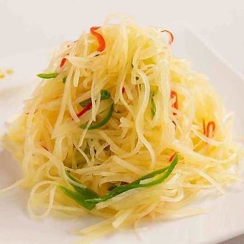 Chilled shredded potatoes