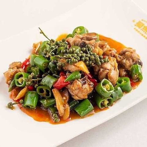 Stir-fried chicken with fresh peppers / Stir-fried Matsutake mushrooms and larou / Stir-fried dried beans and pork