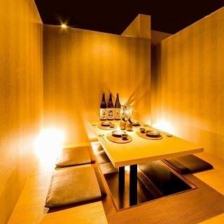 和の趣き溢れる店内は大人の為の落ち着いた雰囲気となっております。6名様でご利用可能なテーブル席は藤沢での接待や女子会、合コンなど各種宴会に最適なプライベート個室空間♪お得な宴会コースプランもご予算に合わせて3000円~ご用意。誕生日や記念日にお得なサプライズ特典もご用意しております。