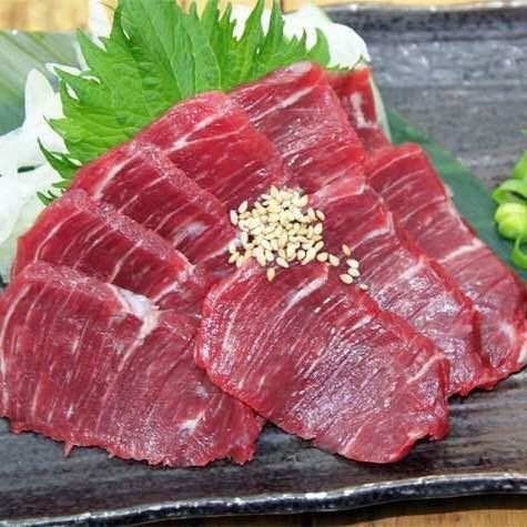 Uses horse meat from Kumamoto prefecture