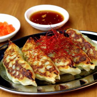 5个韩国肉饺子