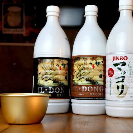We have a lot of authentic makgeolli ♪