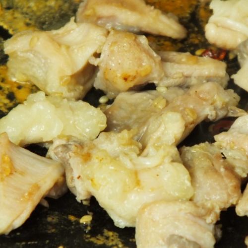 2. The popular teppanyaki menu is [Beef Giara with salt sauce, grilled squid poppo]