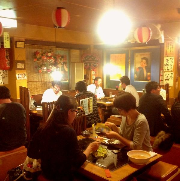 開朗的員工每天都歡迎您！這是我們商店的魅力，您可以與okonomiyaki和monja一起與員工交談♪