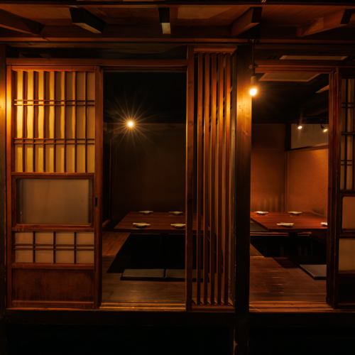 最大120名様まで店貸切に対応！掘りごたつ席もございますので、会社宴会や歓送迎会、打ち上げにもおすすめ！周囲を気にせず盛り上がれる貸切空間で、思い出に残るひとときをお過ごしください！