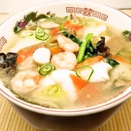 五目野菜の海鮮入りラーメン