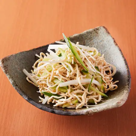 干し豆腐とキュウリと和え物