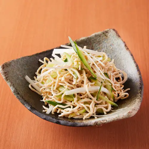 干し豆腐とキュウリと和え物