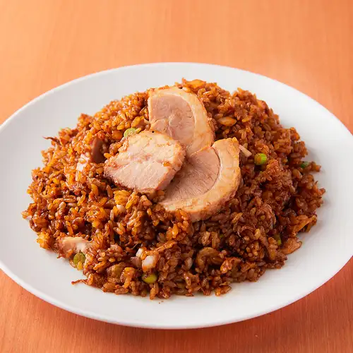 牛バラ入りニンニク味チャーハン/特製チャーシューレタスチャーハン