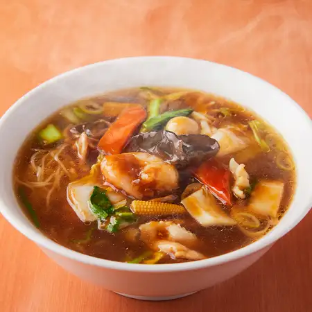 マーボ豆腐ラーメン/ワンタン麺/五目ラーメン/四川風辛味担々麺/豚肉とニラの香りラーメン