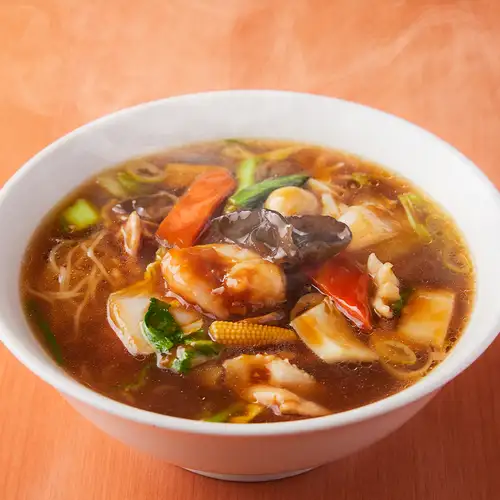 マーボ豆腐ラーメン/ワンタン麺/五目ラーメン/四川風辛味担々麺/豚肉とニラの香りラーメン