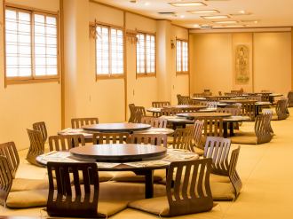 ２５名～５６名。フロア貸し切りです