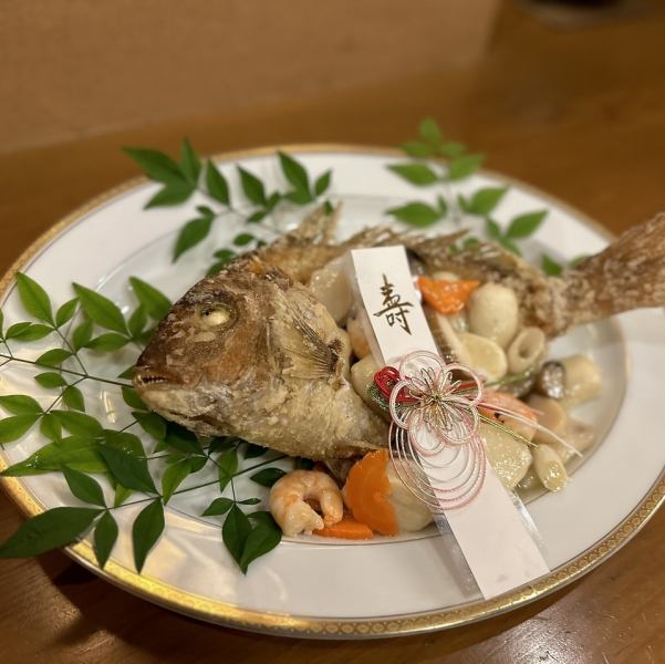 長寿祝い、100日祝い、合格祝いetc...様々なおめで「たい」会食に縁起の良い鯛料理をコースのオプションとしてご用意させて頂きました(^^)＜価格＞4～6名様取り分けサイズ　12,000円(税込)～