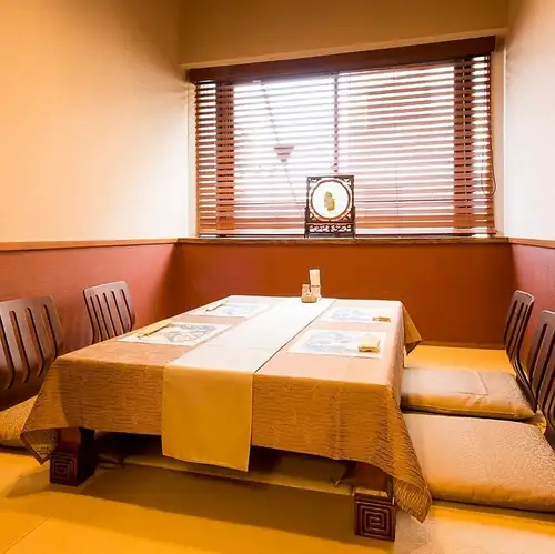 Choose from a variety of private rooms of different sizes to suit your needs!