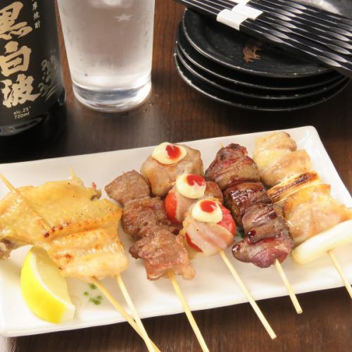 [Up to purchasing, skewering and baking.] Hand-finished one by one! Excellent skewers are 140 yen ◎ ~