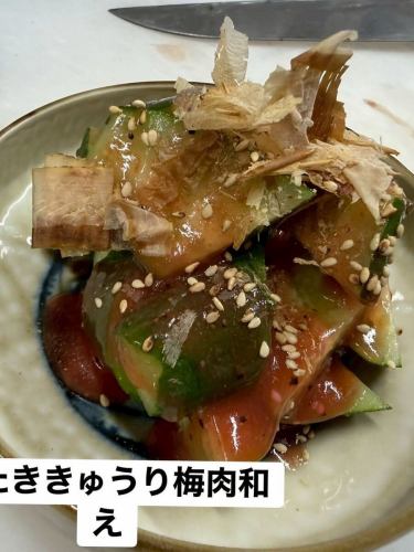 春季推荐菜单🌸

・火腿排和奶酪
・高知县的胜生
・竹笋
烟熏鸭肉
黄瓜泥配腌梅酱
・三种时令腌菜拼盘
・明太子土豆沙拉
・樱花塔塔酱鸡南蛮
高知县烤鲣鱼下巴
・炒内脏
・炒面 ・酱汁 ・盐
- 在限定时间内，塔塔酱将更换为樱花塔塔酱。

春天的味道都来了！

香脆的炸串和暖胃的关东煮汤。
春季限定推荐菜单也已上线。
请慢慢享用，佐以饮品。
白天饮酒也欢迎哦✕
下班后小酌一杯的完美选择。
也提供瓶子存放服务。
从山科站步行1分钟即可到达。
一家休闲的串炸和关东煮餐厅
久留乐山科店

#Kushiraku
#山科美食
#山科居酒屋
#炸串
#关东煮