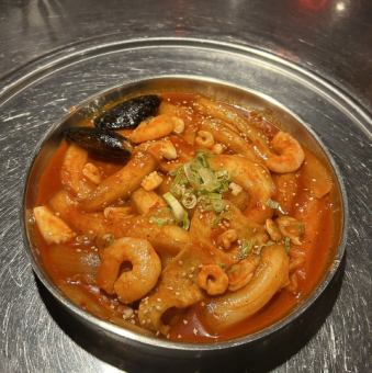 海鮮ブンモジャチーズトッポキ