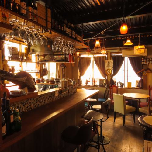 ムーディな店内